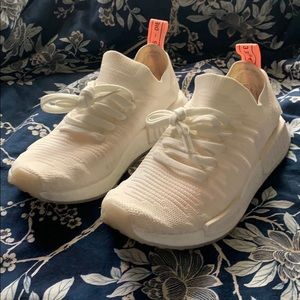 Adidas NMD R1 white/peach